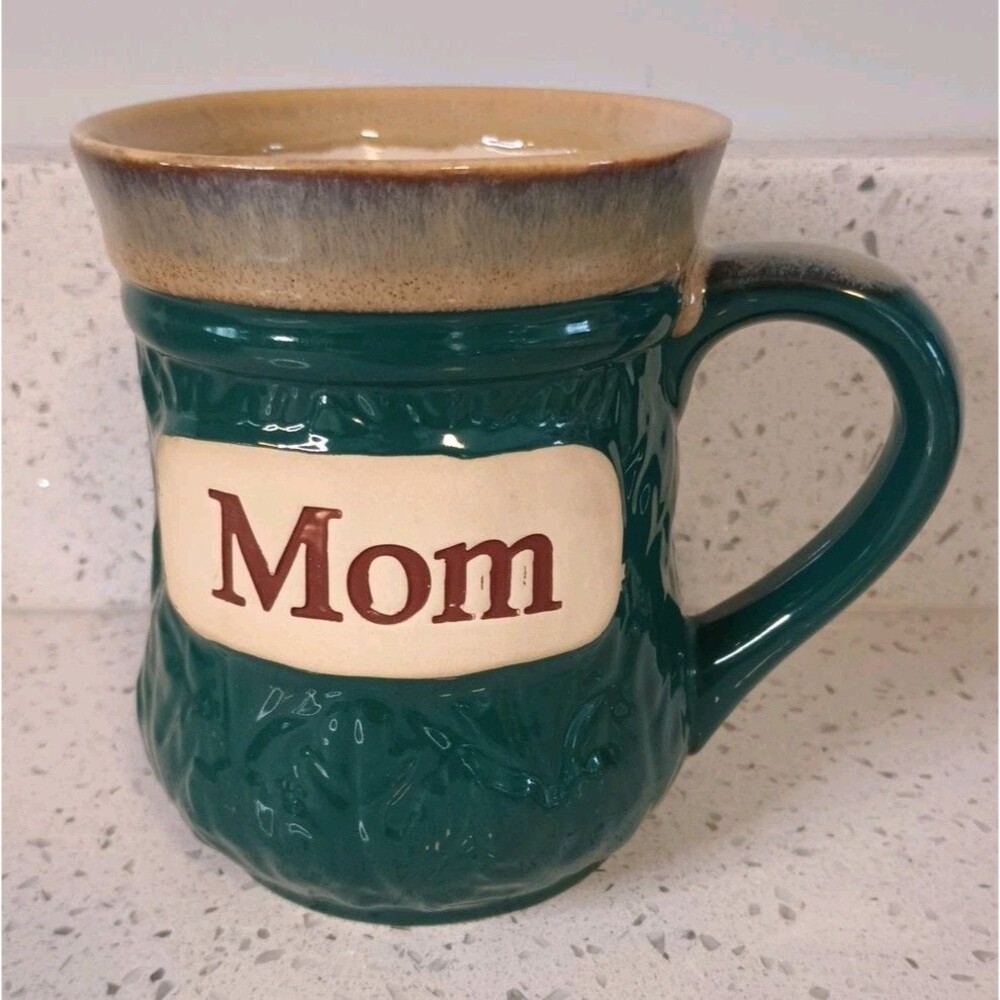 Cracker Barrel Stoneware Green "Mom" 16 oz Coffee Mug